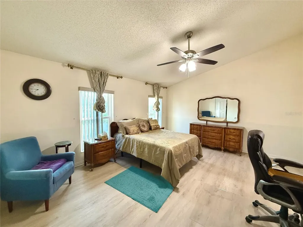 1702 Sunkissed Drive Tarpon Springs FL 34689