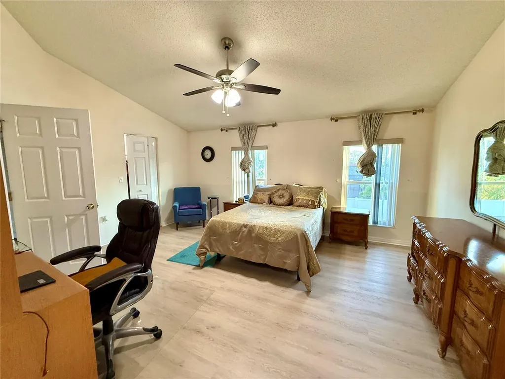 1702 Sunkissed Drive Tarpon Springs FL 34689