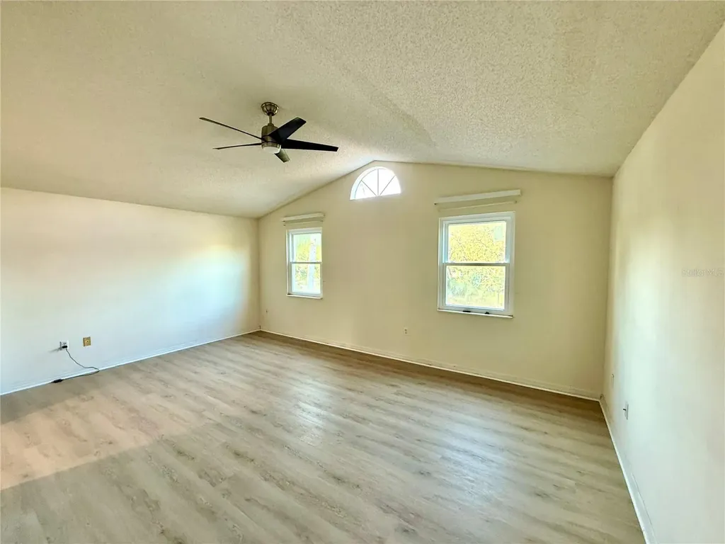 1702 Sunkissed Drive Tarpon Springs FL 34689