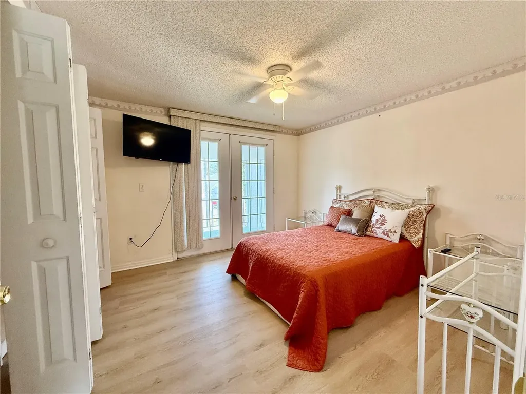 1702 Sunkissed Drive Tarpon Springs FL 34689