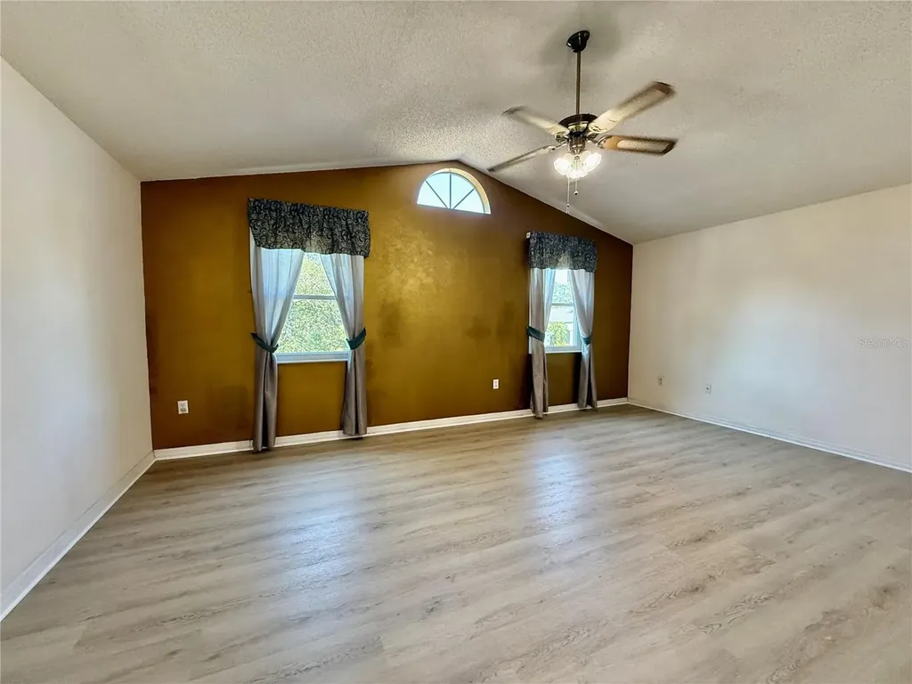 1702 Sunkissed Drive Tarpon Springs FL 34689