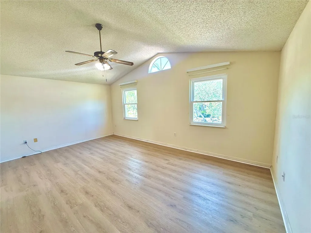 1702 Sunkissed Drive Tarpon Springs FL 34689
