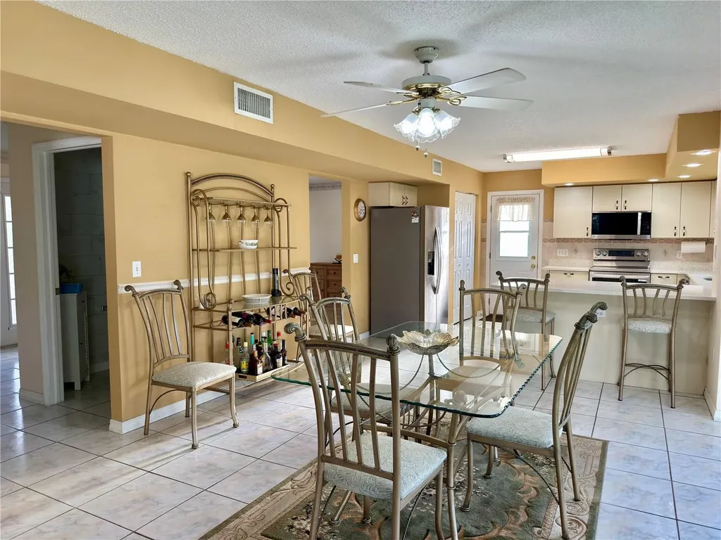 1702 Sunkissed Drive Tarpon Springs FL 34689