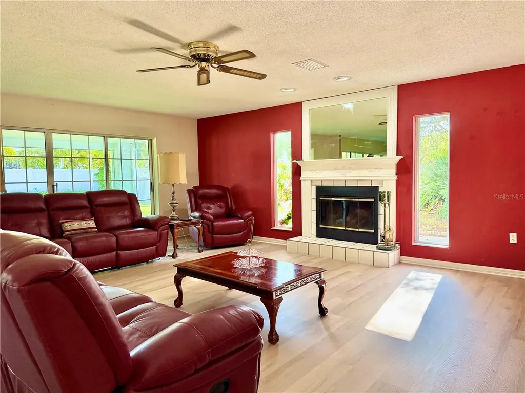 1702 Sunkissed Drive Tarpon Springs FL 34689