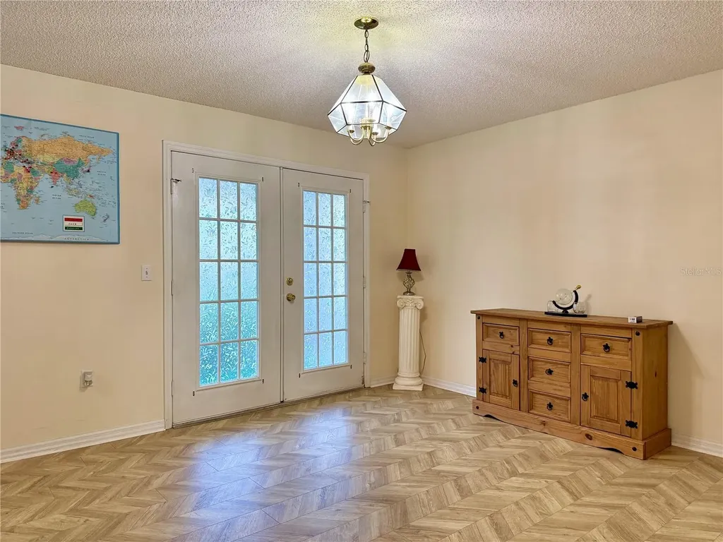 1702 Sunkissed Drive Tarpon Springs FL 34689