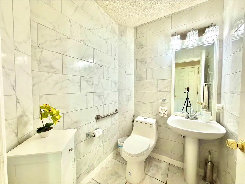 1702 Sunkissed Drive Tarpon Springs FL 34689