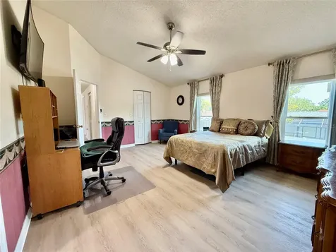 1702 Sunkissed Drive Tarpon Springs FL 34689