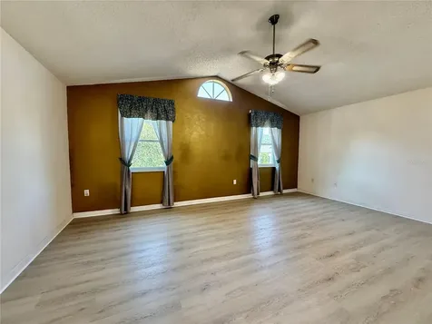 1702 Sunkissed Drive Tarpon Springs FL 34689