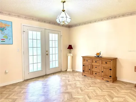 1702 Sunkissed Drive Tarpon Springs FL 34689