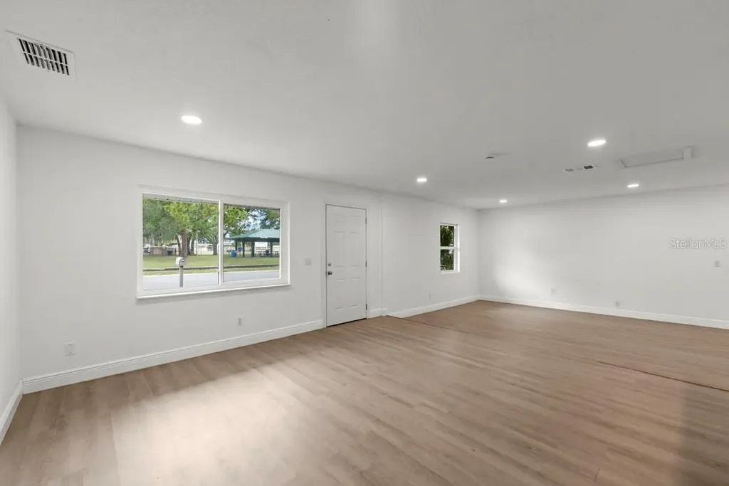 1087 Swan Street Melbourne FL 32935