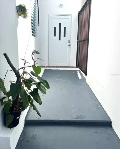 205 Las Flores Street San Juan PR 00912