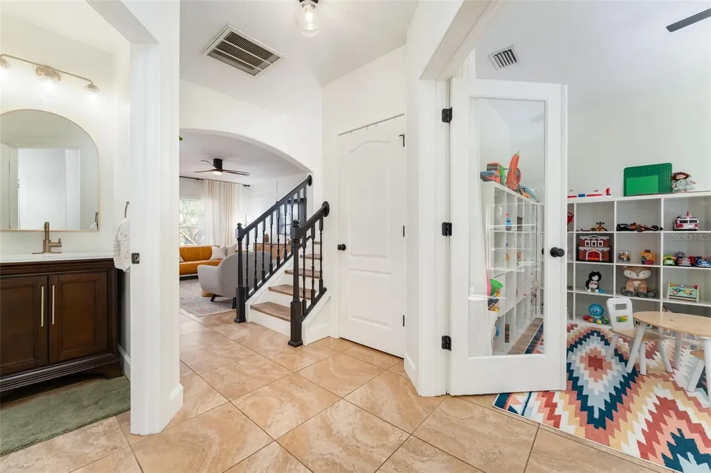 16008 Palmettorun Circle Lithia FL 33547