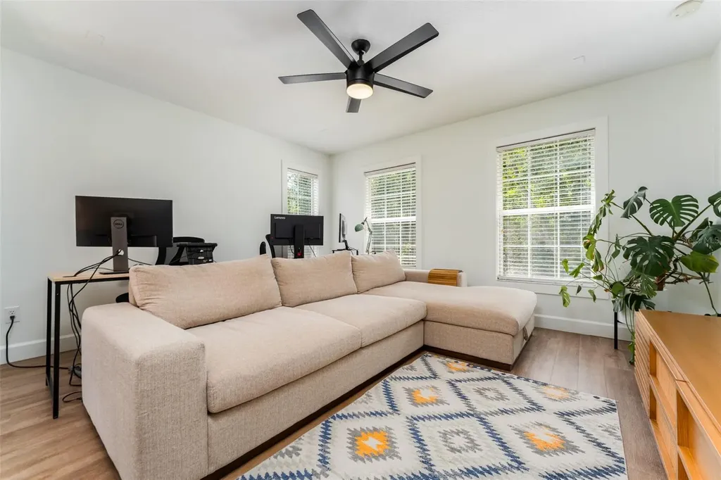 16008 Palmettorun Circle Lithia FL 33547
