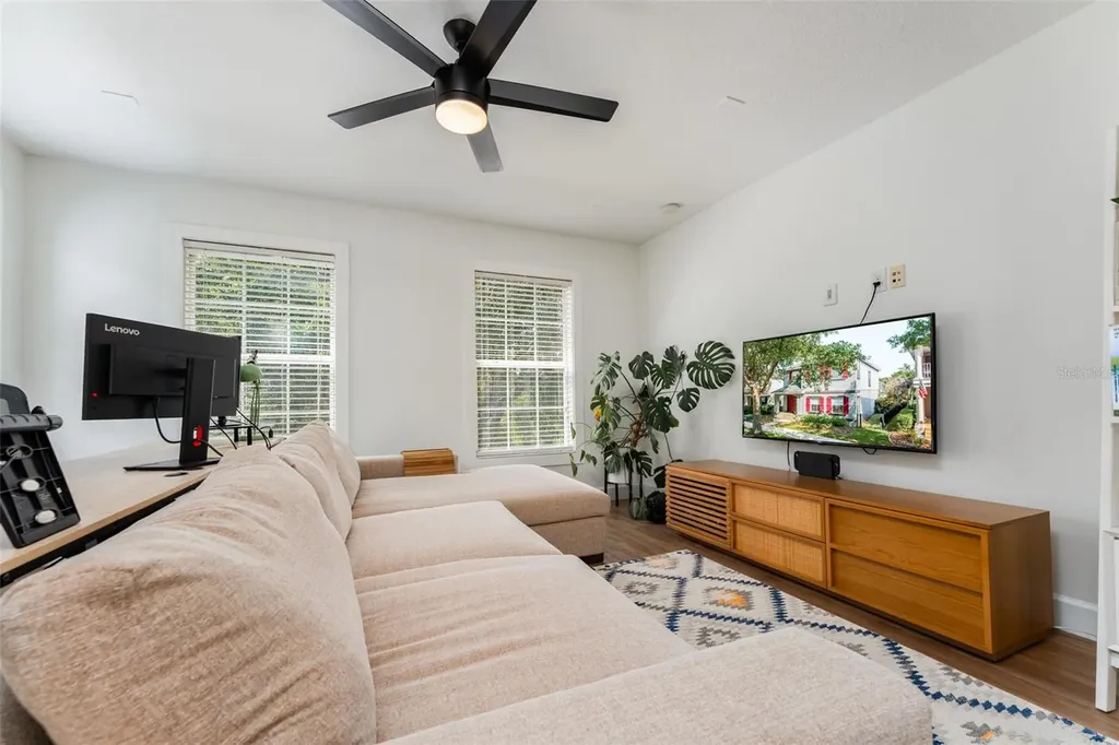 16008 Palmettorun Circle Lithia FL 33547