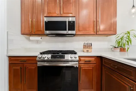 16008 Palmettorun Circle Lithia FL 33547