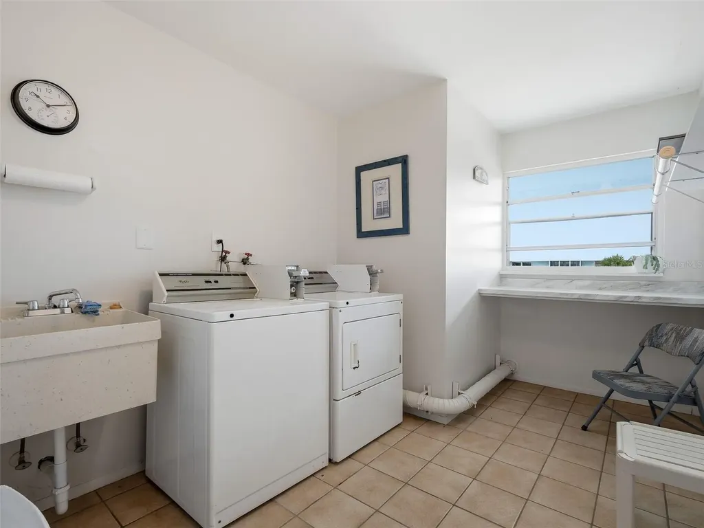 325 N Causeway New Smyrna Beach FL 32169