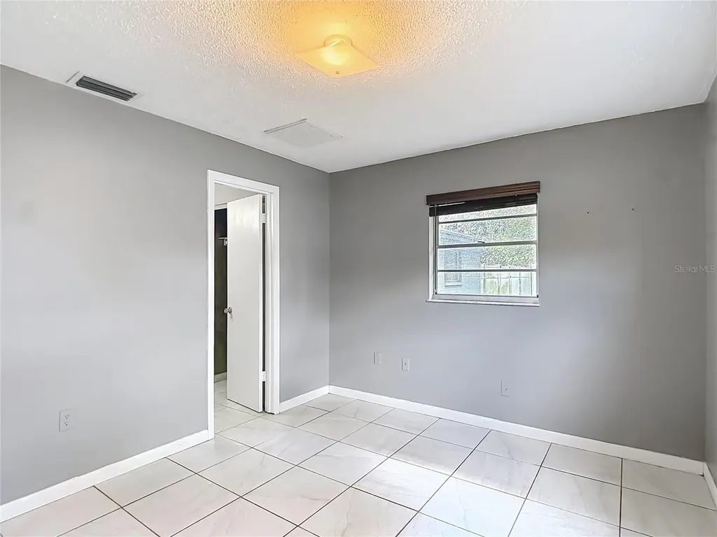6155 9th Street Zephyrhills FL 33542