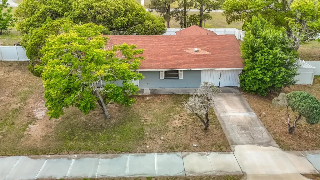 6155 9th Street Zephyrhills FL 33542