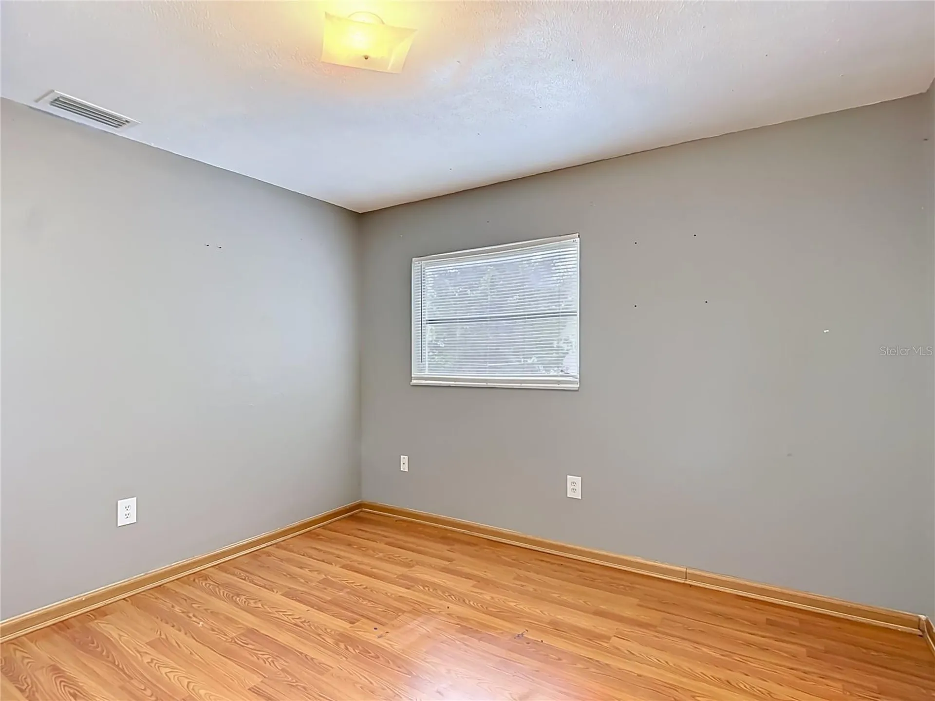 6155 9th Street Zephyrhills FL 33542