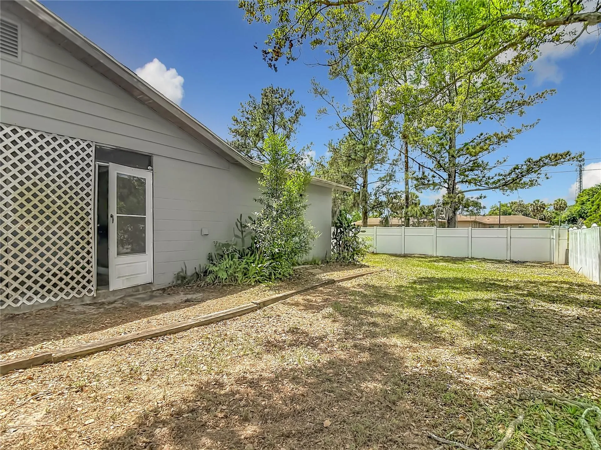6155 9th Street Zephyrhills FL 33542
