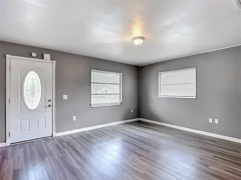 6155 9th Street Zephyrhills FL 33542