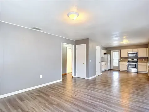 6155 9th Street Zephyrhills FL 33542