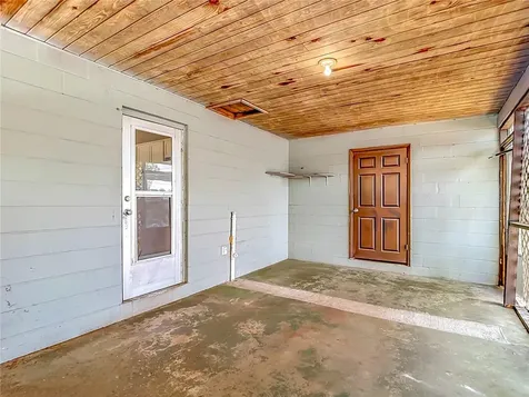6155 9th Street Zephyrhills FL 33542
