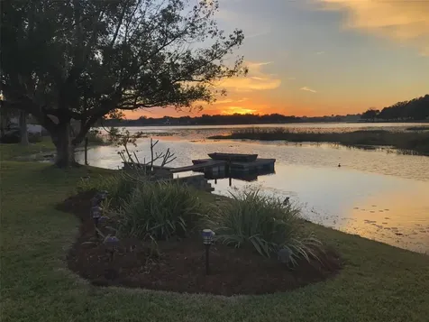 36740 Shore Drive Dade City FL 33525