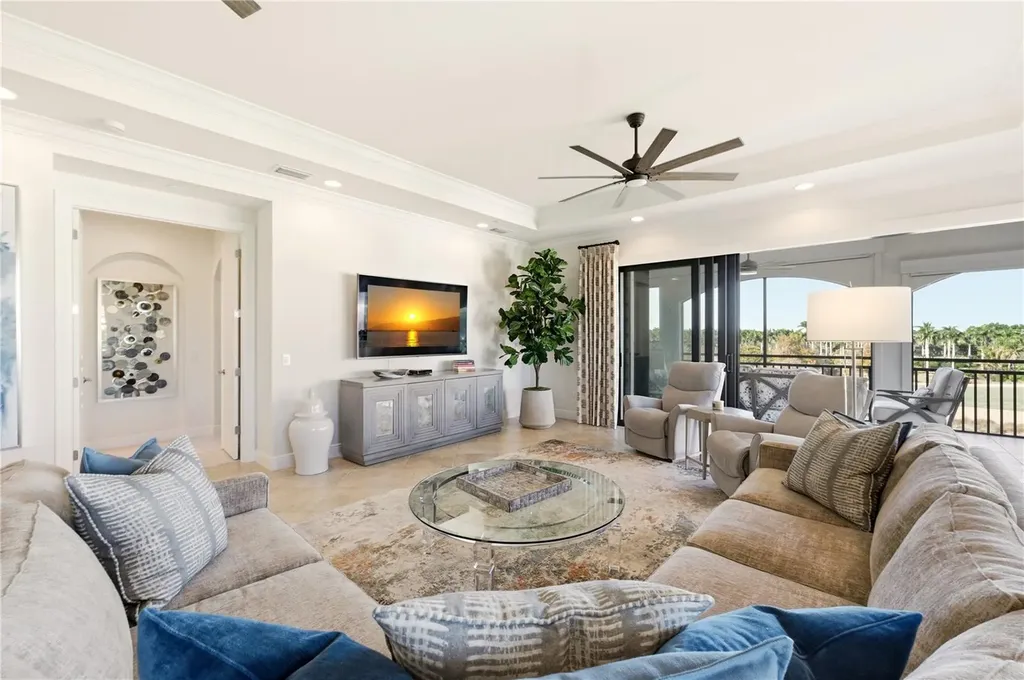 2555 Marquesa Royale Lane Naples FL 34109