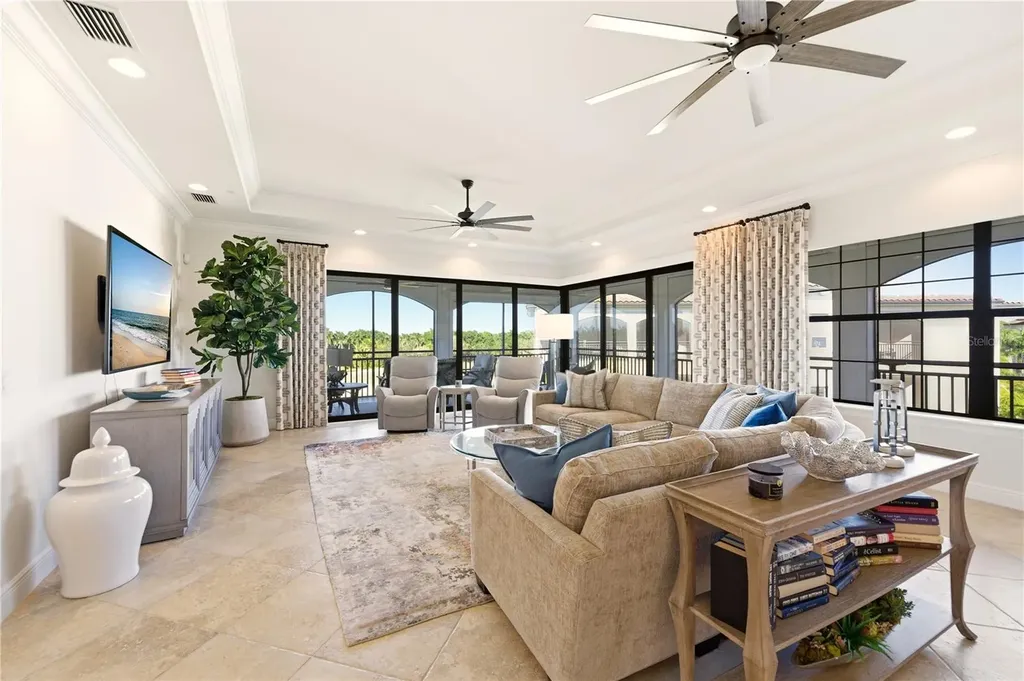 2555 Marquesa Royale Lane Naples FL 34109