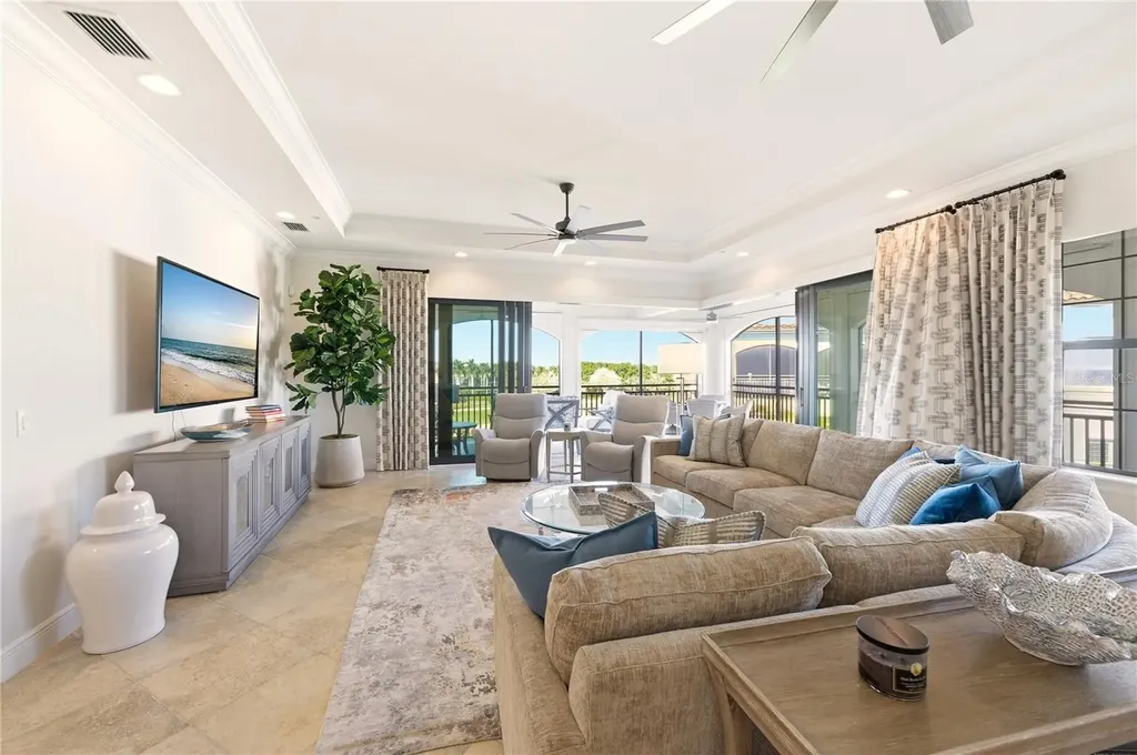 2555 Marquesa Royale Lane Naples FL 34109