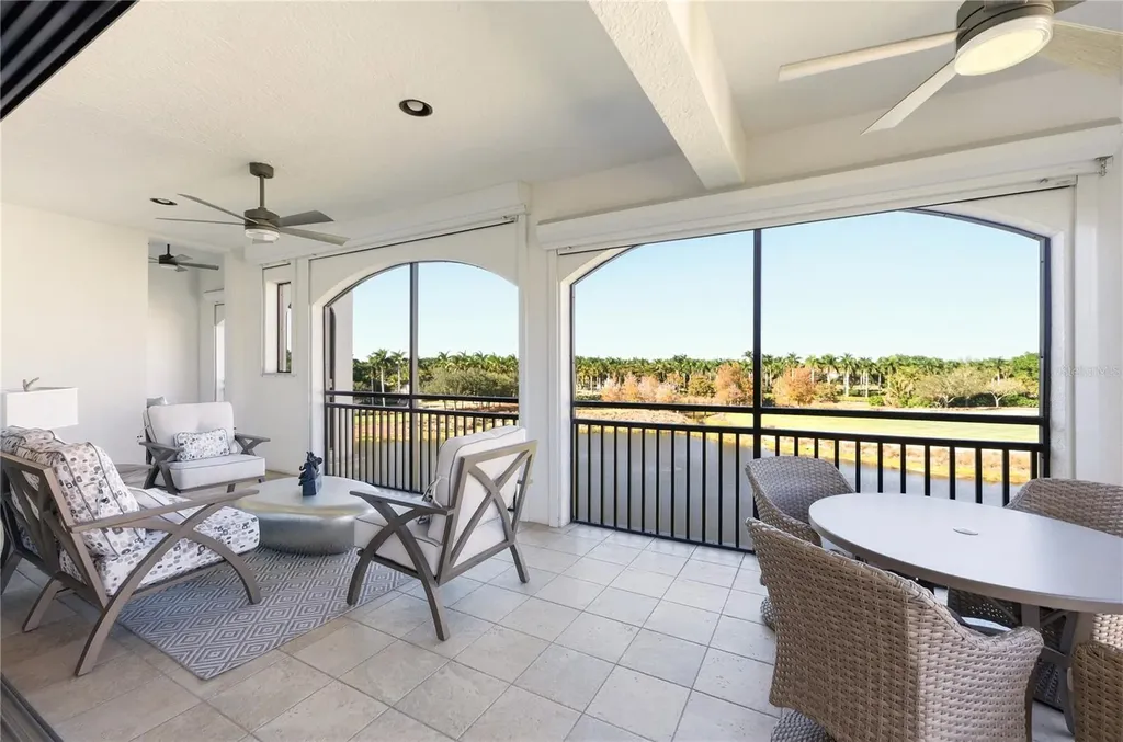 2555 Marquesa Royale Lane Naples FL 34109
