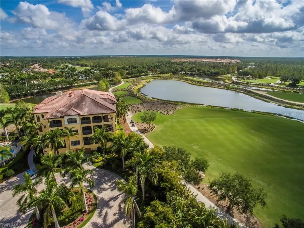 2555 Marquesa Royale Lane Naples FL 34109