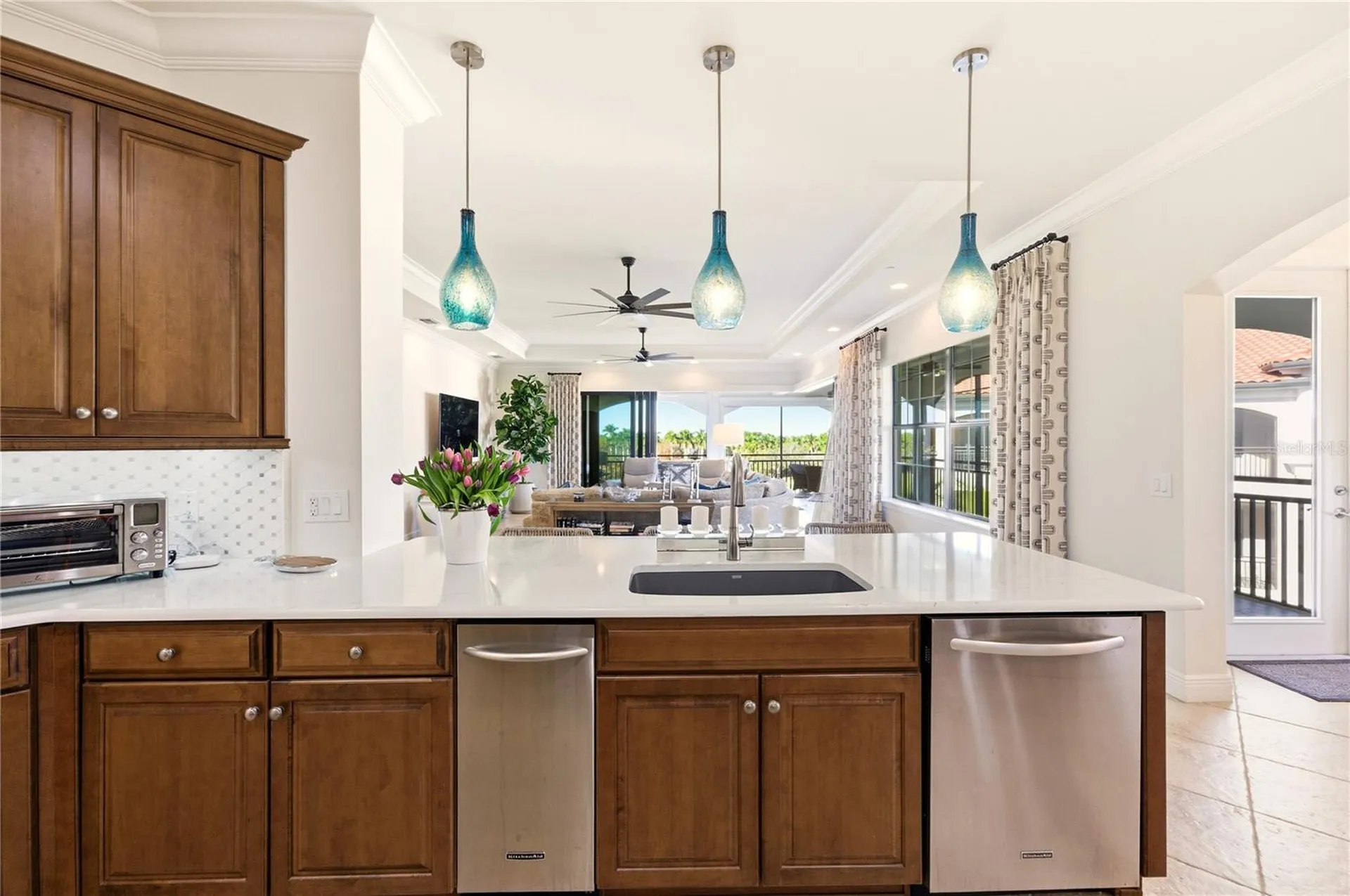 2555 Marquesa Royale Lane Naples FL 34109
