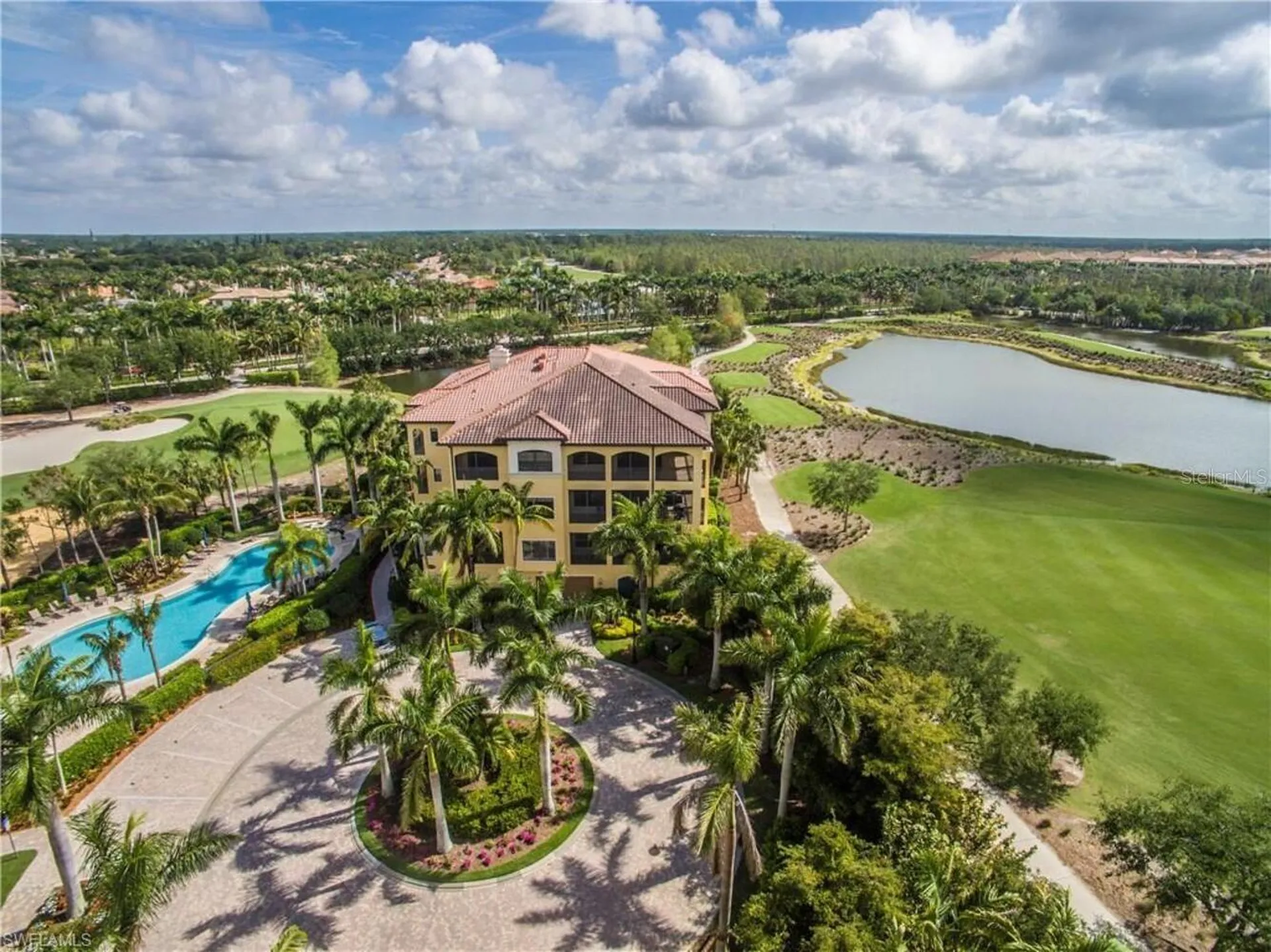 2555 Marquesa Royale Lane Naples FL 34109