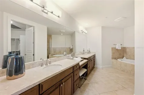2555 Marquesa Royale Lane Naples FL 34109