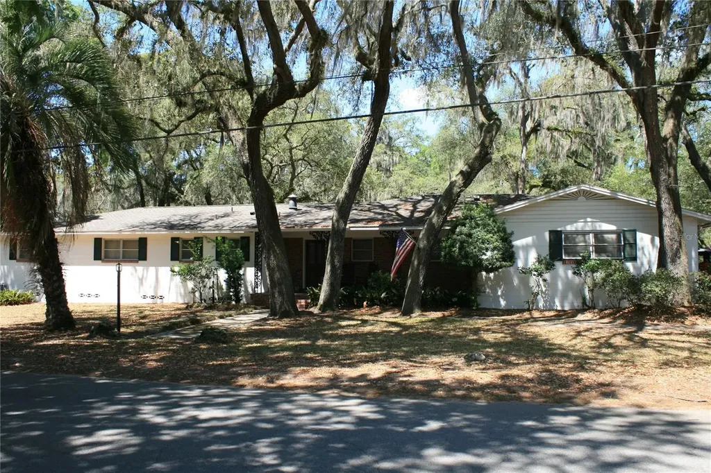 106 SW 38th Street Gainesville FL 32607