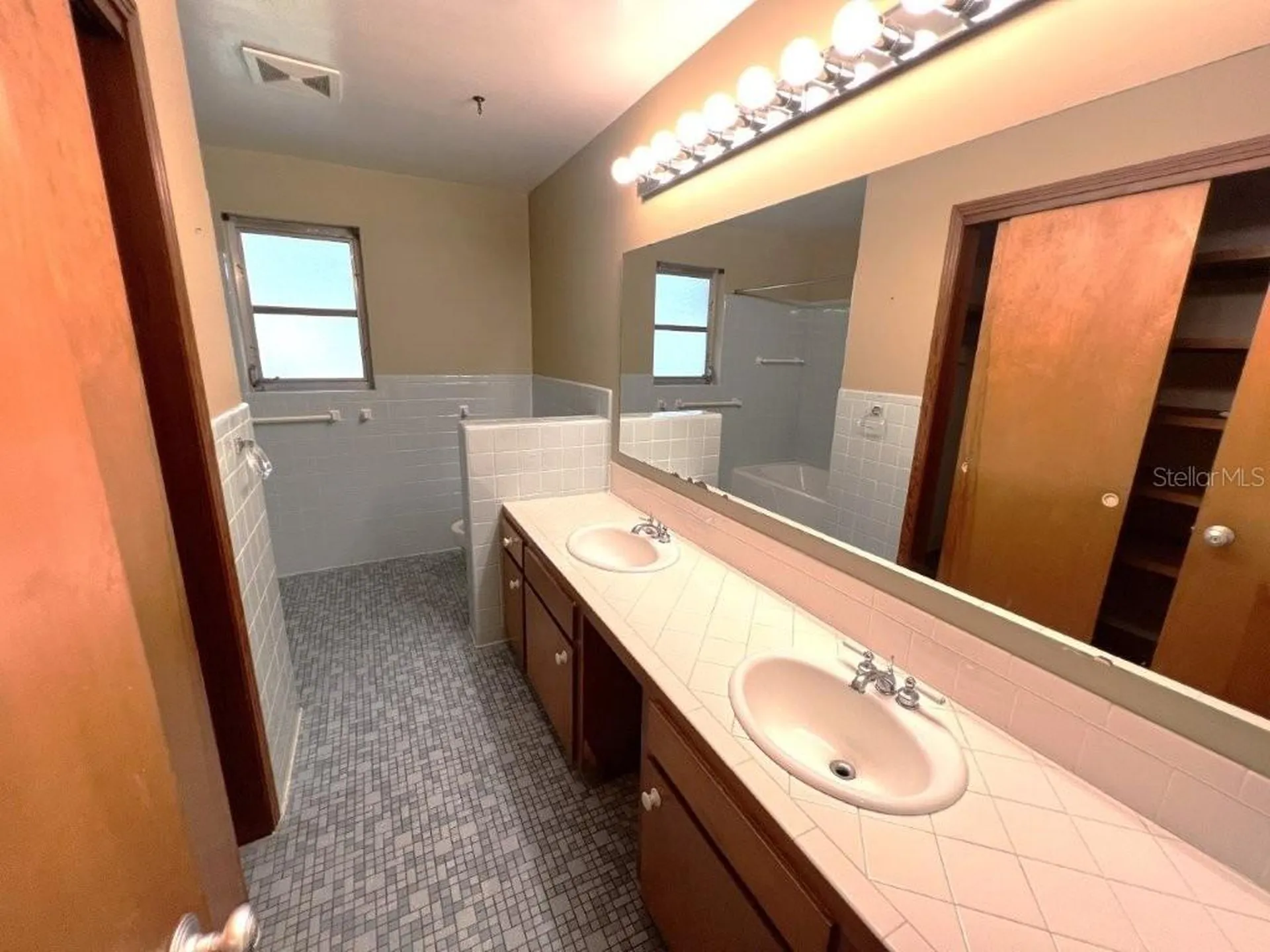 106 SW 38th Street Gainesville FL 32607