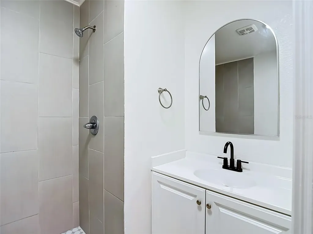 8639 May Circle Tampa FL 33614
