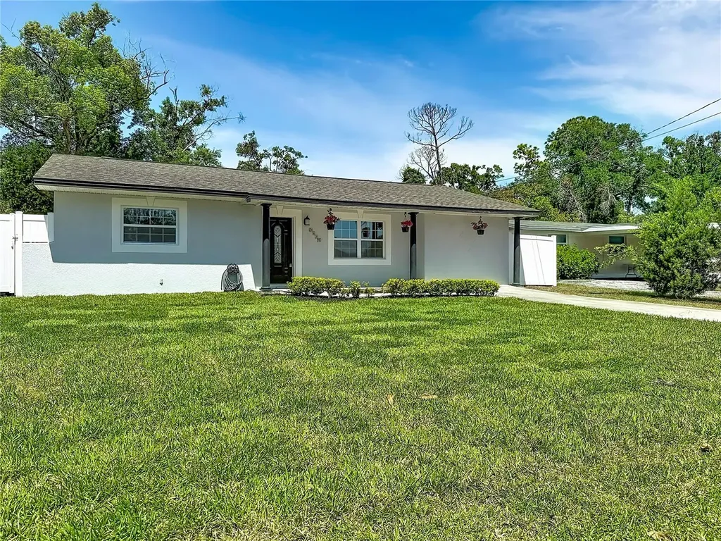 8639 May Circle Tampa FL 33614