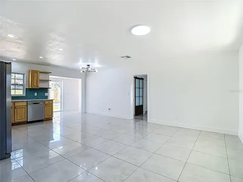8639 May Circle Tampa FL 33614