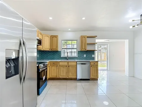 8639 May Circle Tampa FL 33614