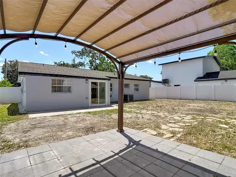 8639 May Circle Tampa FL 33614