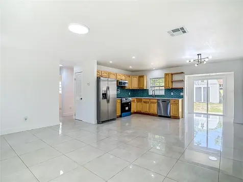 8639 May Circle Tampa FL 33614