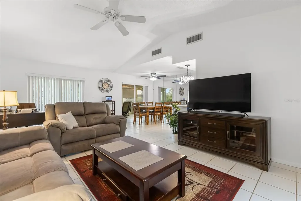 3143 37th Lane S St Petersburg FL 33711