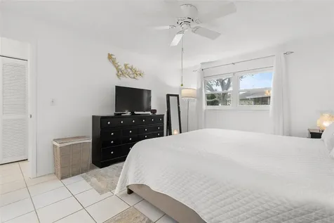 3143 37th Lane S St Petersburg FL 33711