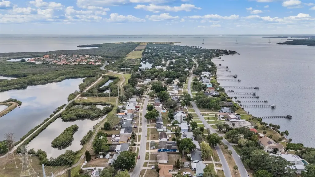 307 Country Club Drive Oldsmar FL 34677