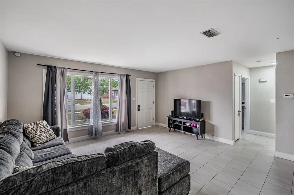 307 Country Club Drive Oldsmar FL 34677