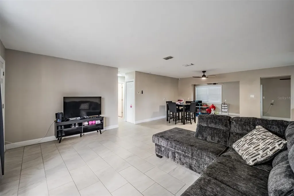 307 Country Club Drive Oldsmar FL 34677