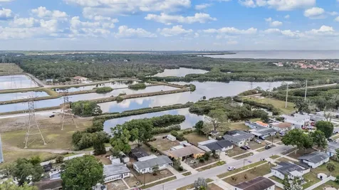 307 Country Club Drive Oldsmar FL 34677